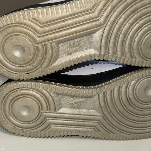 Men’s Nike Air Force Ones - Picture 6 of 8